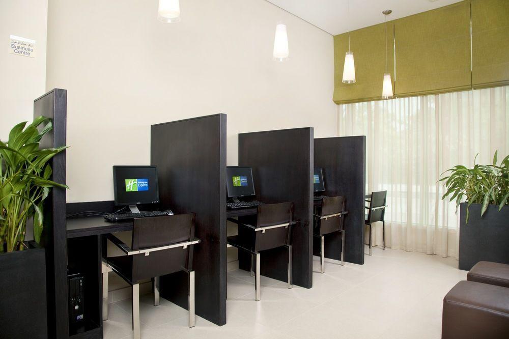 Holiday Inn Express Dubai Safa Park, An Ihg Hotel 外观 照片